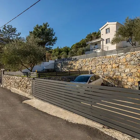 Holiday home Carica Omis *