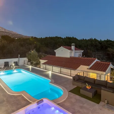 Holiday home Carica Omis